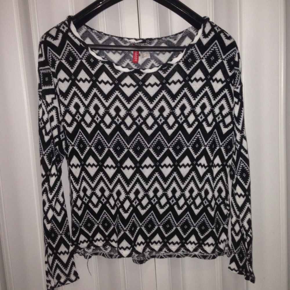 NOT FOR SALE! DONT BUY Black/White Long Sleeve